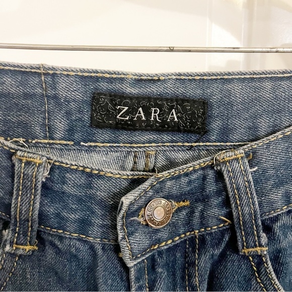 Zara Distressed Straight Leg Jeans - Picture 3 of 9